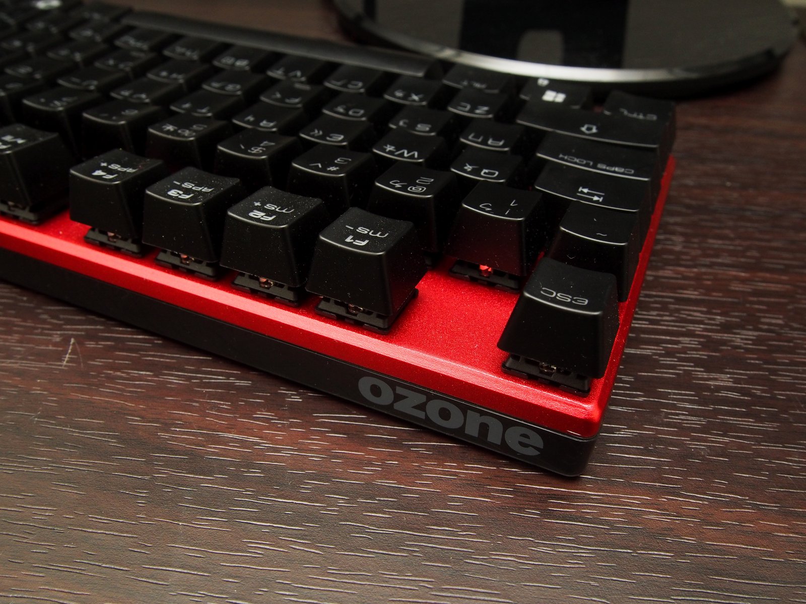 [XF] 獨特艷紅鋁殼 OZONE Strike Battle 紅軸機械式電競鍵盤