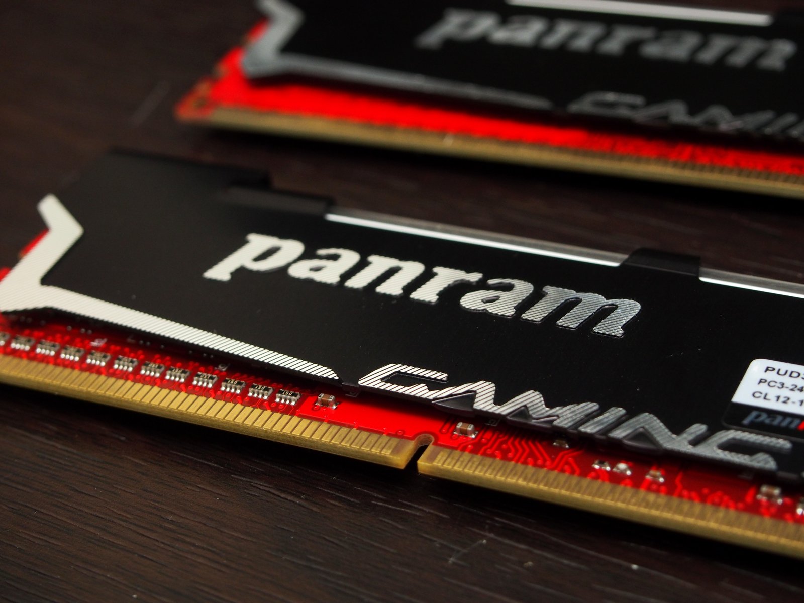 [XF] 極限酷炫光劍記憶體模組 Panram Light Sword DDR3-3000 8G