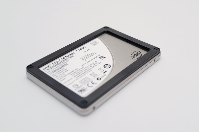 [XF] 平價SSD殺戮戰場 保固及用料安心之選  Intel SSD 520 120GB 評測