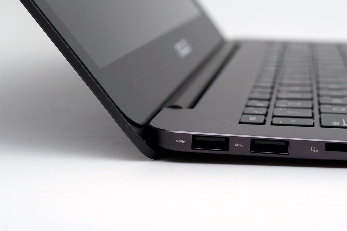 [XF] 藝展才貌風華 輕薄Zen意世代 ASUS ZenBook UX305 筆電評測