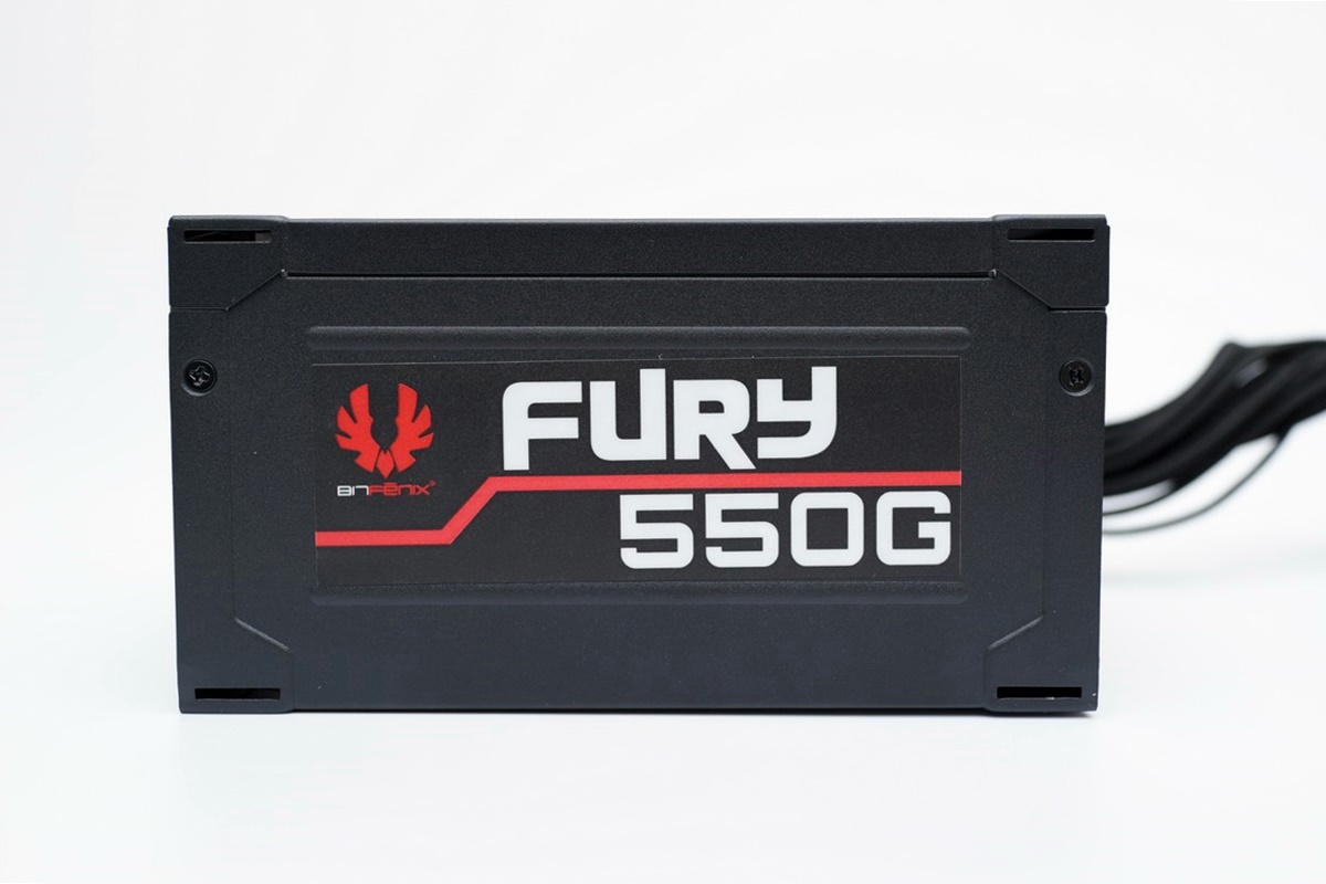 [XF] 編織繩上身展現高效率 模組化電源再進化  BitFenix FURY 550G 550W評測