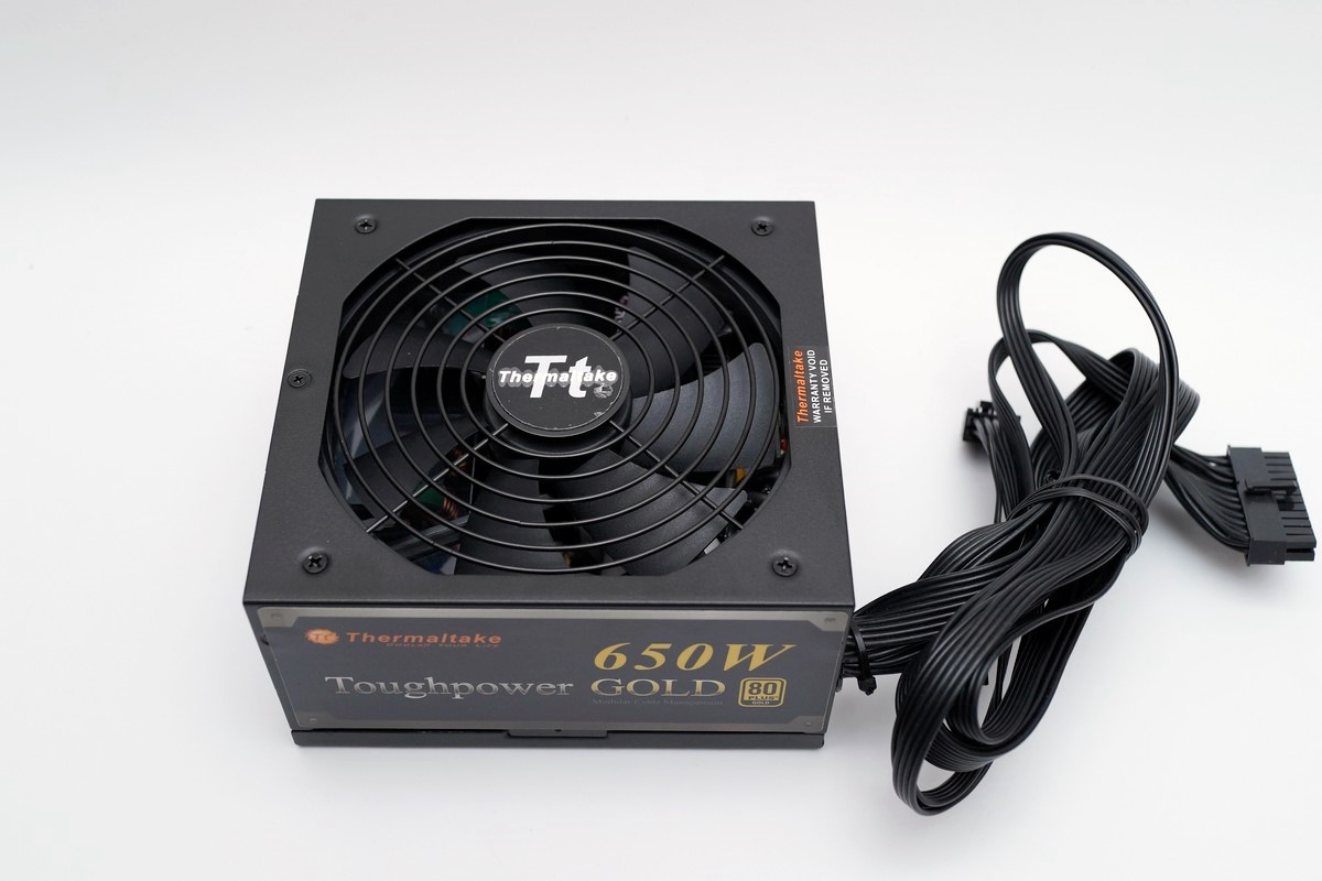 [XF] 主流金牌模組化 簡易達成高效整線任務 Thermaltake Toughpower 650W GOLD電源供應器評測