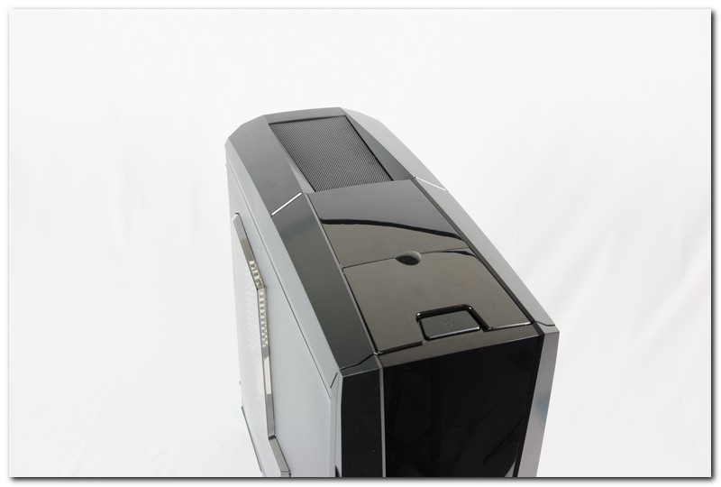 [XF]跳脫視博通框架，維京戰士機殼狂氣登場