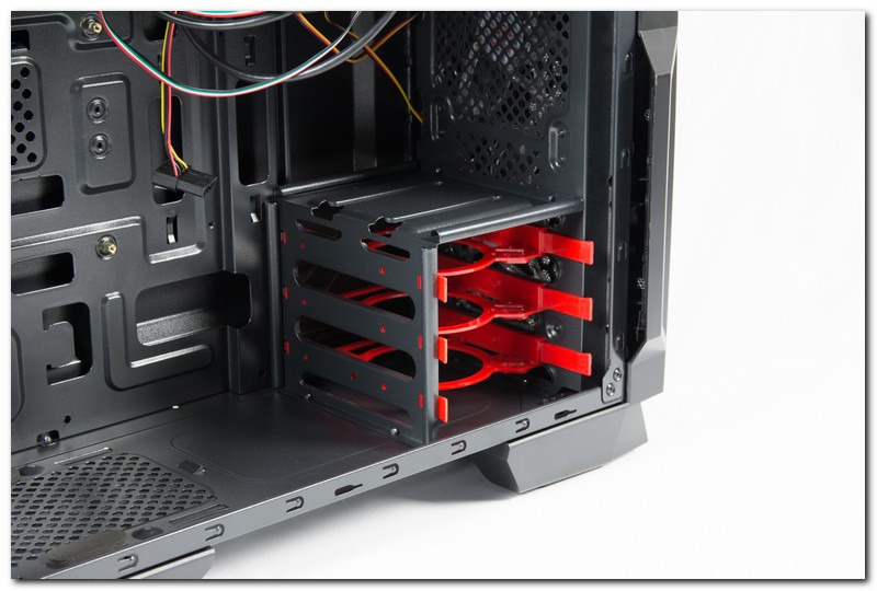 [XF]跳脫視博通框架，維京戰士機殼狂氣登場