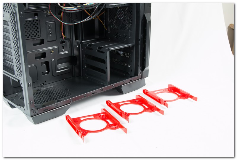 [XF]跳脫視博通框架，維京戰士機殼狂氣登場