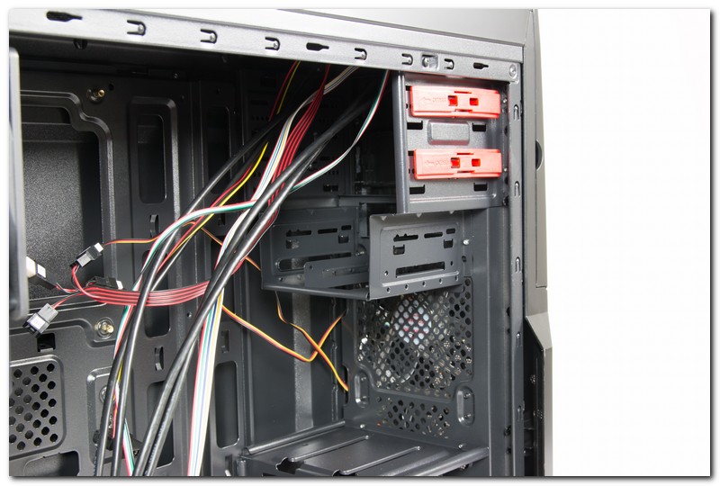 [XF]跳脫視博通框架，維京戰士機殼狂氣登場