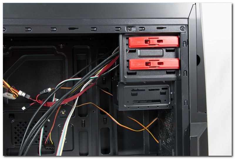 [XF]跳脫視博通框架，維京戰士機殼狂氣登場