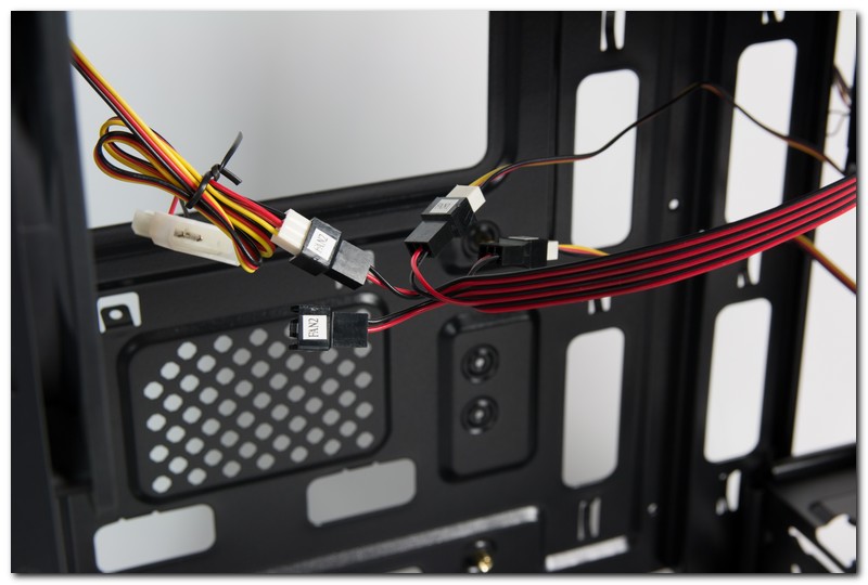 [XF]跳脫視博通框架，維京戰士機殼狂氣登場