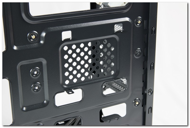 [XF]跳脫視博通框架，維京戰士機殼狂氣登場