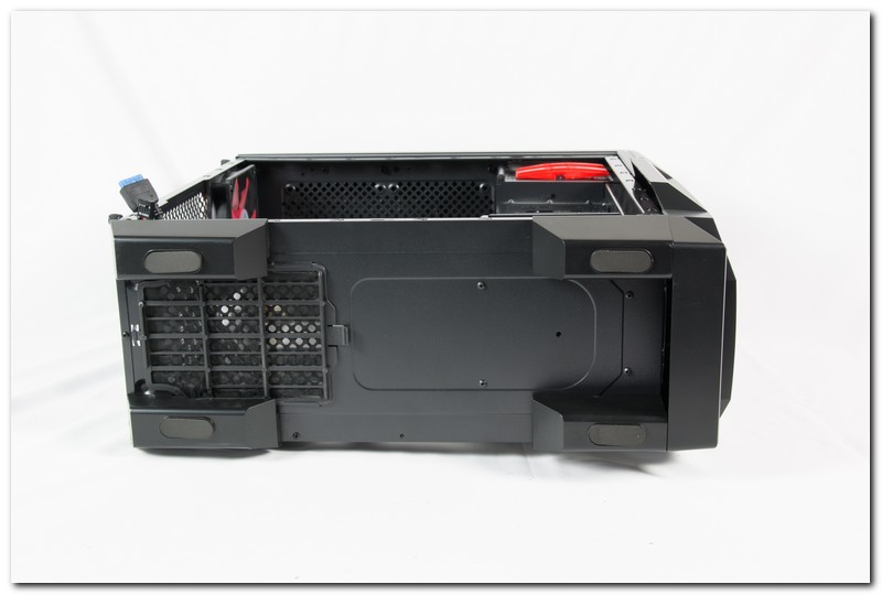 [XF]跳脫視博通框架，維京戰士機殼狂氣登場