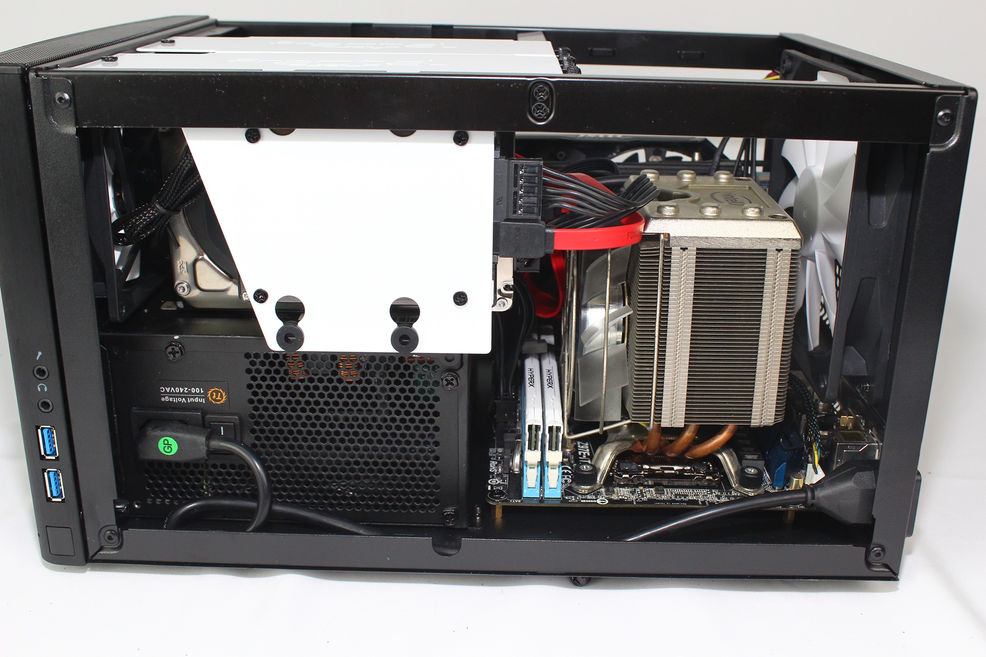 小機殼大空間，打造影音遊戲機!Fractal design NODE 304 mini-ITX機殼開箱